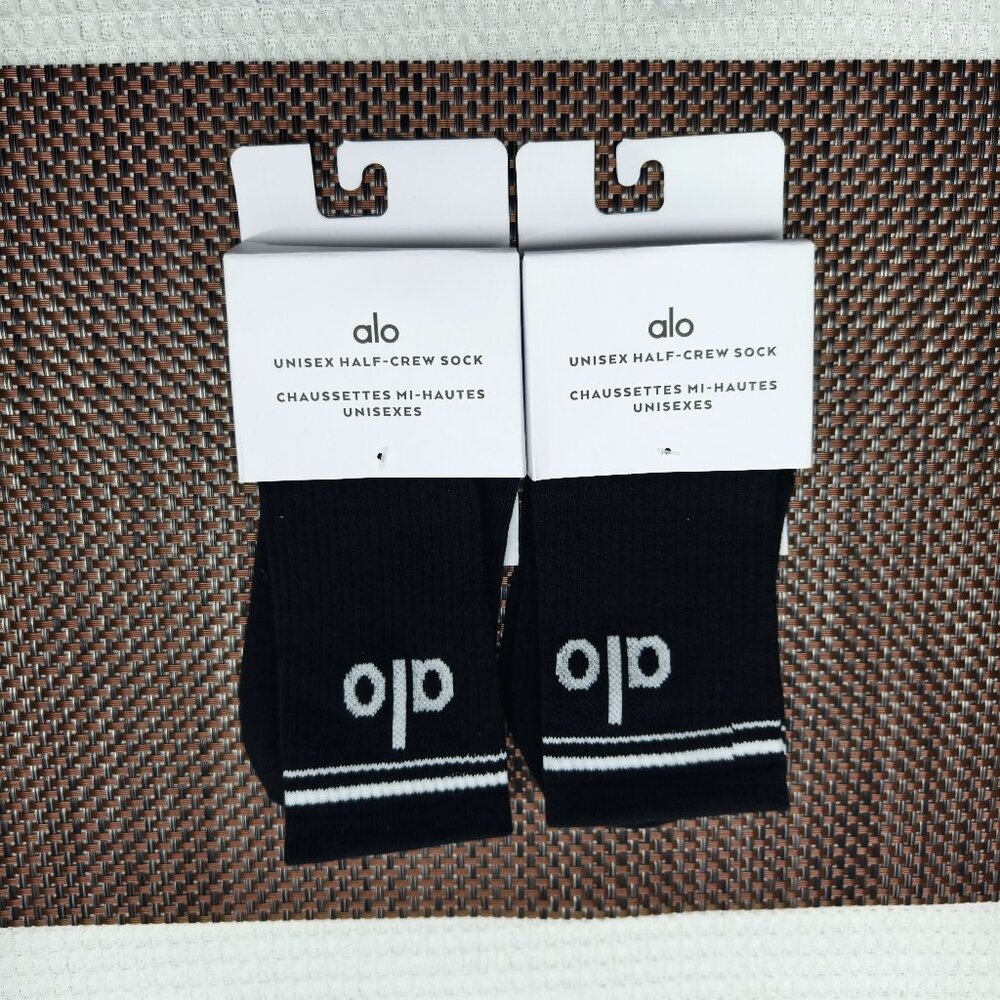 🔥NWT🔥ALO Yoga Women’s Grip Socks 2-Pack | Yoga/Pilates